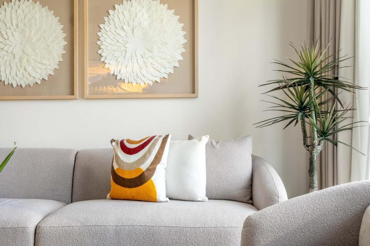 Apartment Luxury 4br In Heart Of With Burj View *