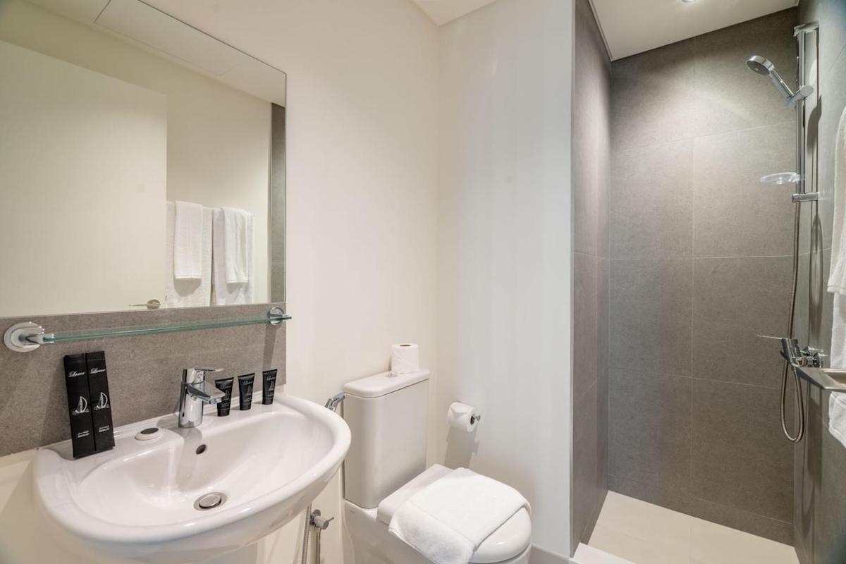 Luxury 4br In Heart Of With Burj View